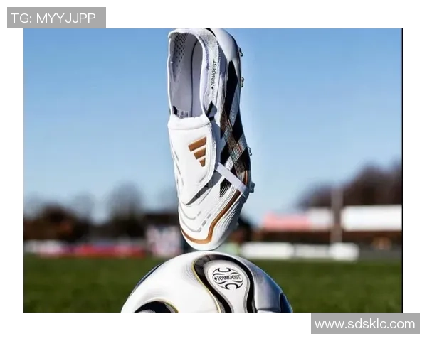 揭秘哪个足球明星选择猎鹰鞋款展现个人风格与竞技实力 揭秘哪个足球明星选择猎鹰鞋款展现个人风格与竞技实力